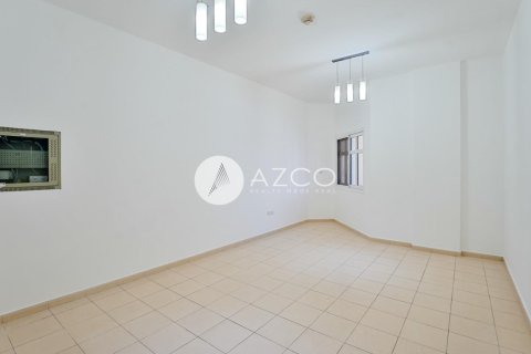 Apartment in Seasons Community, Jumeirah Village Circle, Dubai 2 bedrooms, 116.9 sq.m. № 37815 - photo 2
