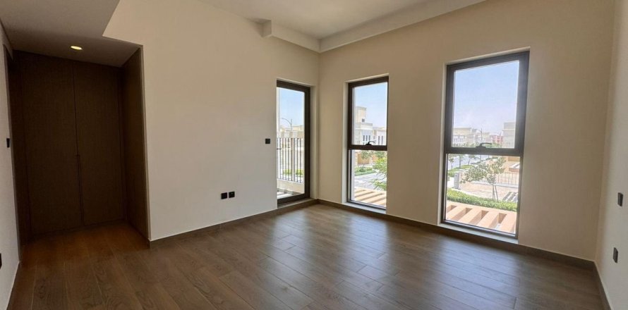 Adosado en Dubai, 4 dormitorios, 144 m², № 119254