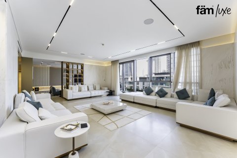 Penthouse in Al Wasl, Dubai 4 bedrooms, 549 sq.m. № 22720 - photo 4