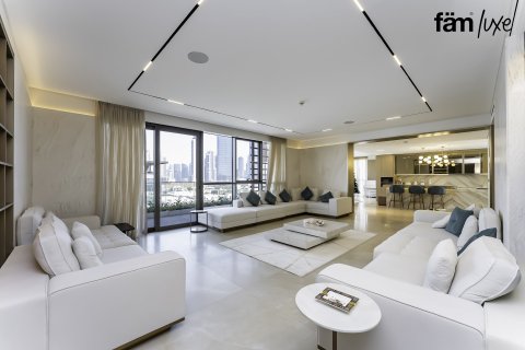 Penthouse in Al Wasl, Dubai 4 bedrooms, 549 sq.m. № 22720 - photo 10