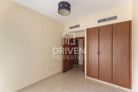 Apartment in Greens, Dubai 2 bedrooms, 107.4 sq.m. № 137095 - photo 8