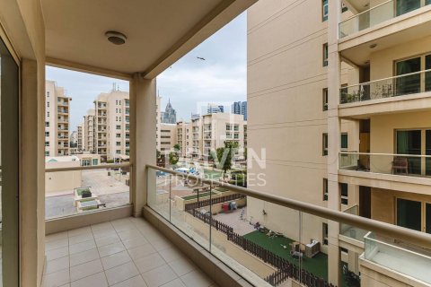 Apartment in Greens, Dubai 2 bedrooms, 107.4 sq.m. № 137095 - photo 3