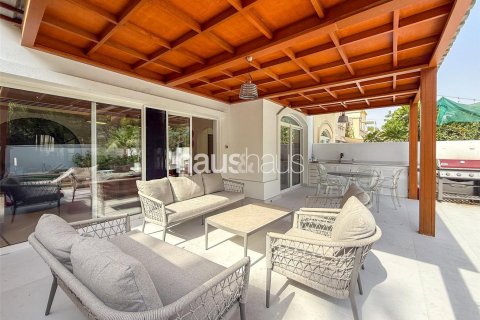 Villa in The Springs, Dubai 3 bedrooms, 218 sq.m. № 43881 - photo 8