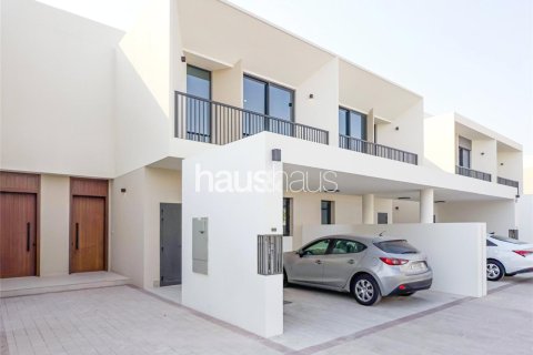 Maison de ville à Town Square, Dubai, 3 chambres, 190 m², № 43894 - photo 1
