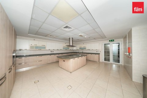 Bureau à Umm Suqeim, Dubai, 1393.5 m², № 137516 - photo 10