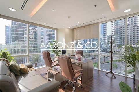 Bureau à Business Bay, Dubai, 150 m², № 104612