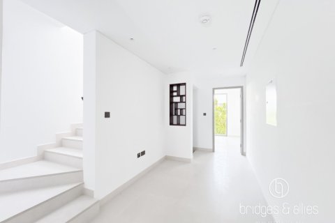 Villa in Dubai 4 bedrooms, 219.5 sq.m. № 77174 - photo 7