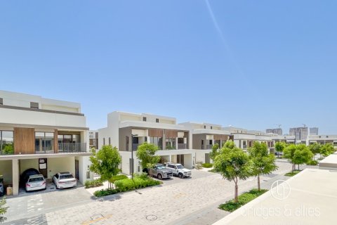 Villa in Dubai 4 bedrooms, 219.5 sq.m. № 77174 - photo 16