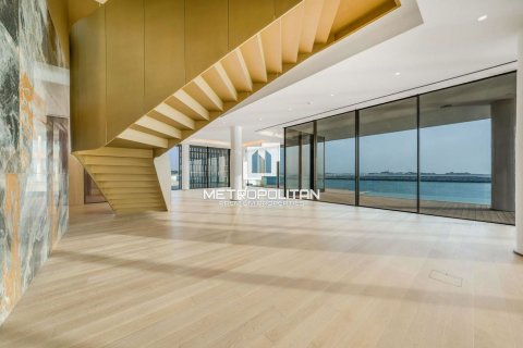 Villa in Jumeirah Bay Island, Jumeirah, Dubai 5 bedrooms, 452 sq.m. № 72612 - photo 1