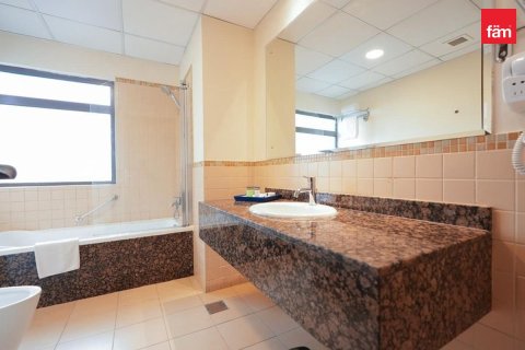 Apartment in Dubai Marina, Dubai 3 bedrooms, 176.5 sq.m. № 13958 - photo 16