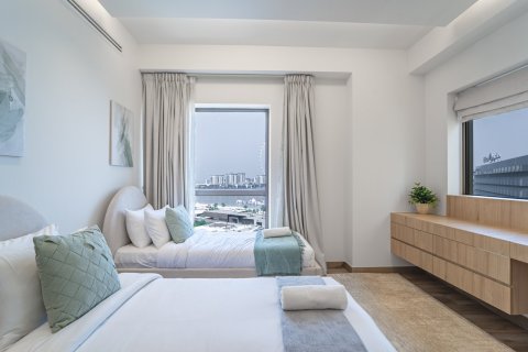 Apartment in Dubai Marina, Dubai 3 bedrooms, 202 sq.m. № 134088 - photo 2