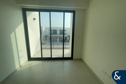 Villa in Town Square, Dubai 4 bedrooms, 261 sq.m. № 76147 - photo 8