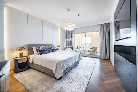 Apartment in Palm Jumeirah, Dubai 2 bedrooms, 203 sq.m. № 74135 - photo 7