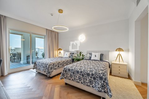 Apartment in Palm Jumeirah, Dubai 2 bedrooms, 203 sq.m. № 74135 - photo 14