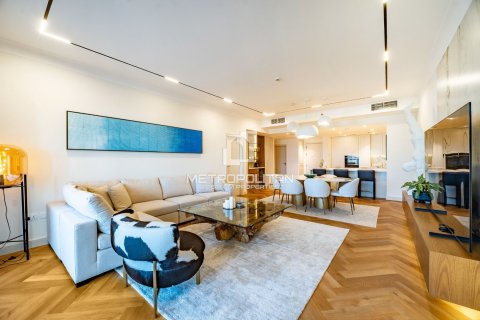 Apartment in Palm Jumeirah, Dubai 2 bedrooms, 203 sq.m. № 74135 - photo 2