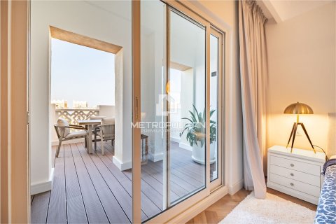 Apartment in Palm Jumeirah, Dubai 2 bedrooms, 203 sq.m. № 74135 - photo 20