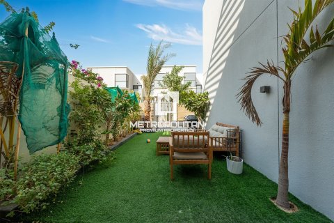 Maison de ville à Rukan, Dubai, 2 chambres, 124 m², № 74133 - photo 23