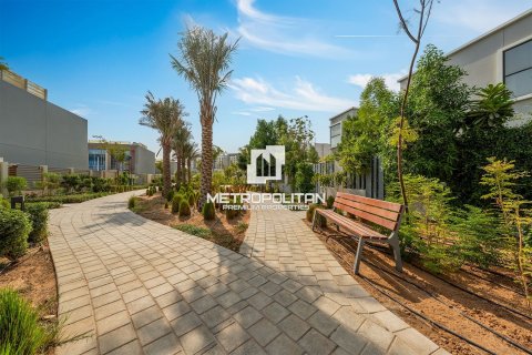 Maison de ville à Rukan, Dubai, 2 chambres, 124 m², № 74133 - photo 25