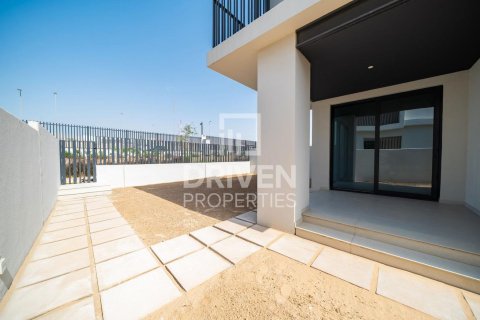 Adosado en Jebel Ali, Dubai, 4 dormitorios, 362.41 m², № 126758 - foto 4