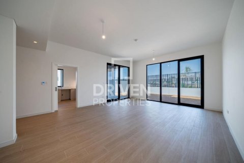 Adosado en Jebel Ali, Dubai, 4 dormitorios, 362.41 m², № 126758 - foto 2