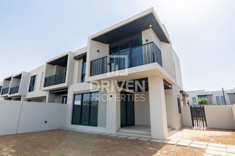 Adosado en Jebel Ali, Dubai, 4 dormitorios, 362.41 m², № 126758 - foto 14
