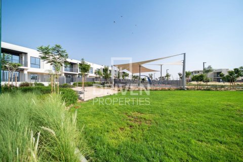 Adosado en Jebel Ali, Dubai, 4 dormitorios, 362.41 m², № 126758 - foto 19
