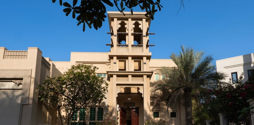 Вилла в Jumeirah Islands, Дубай, 4 спальни, 817.4м², № 16473