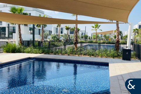 Купить таунхаус в Al Furjan, Дубай: 4 спальни, 269м², № 75378 - фото 1