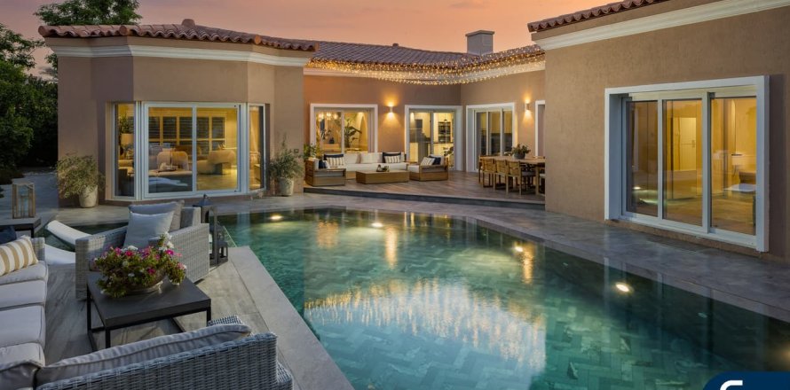 Villa en Green Community West, Green Community, Dubai, 4 dormitorios, 404 m², № 75379