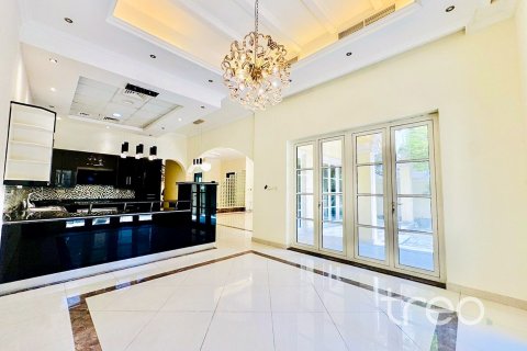 فيلا في فيلات, دبي 5 غرف نوم , 463.77 م² رقم 123624 - صورة 2