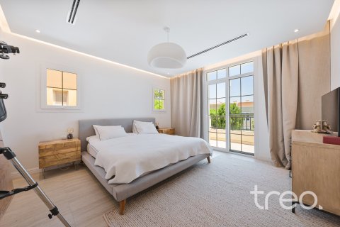 Villa in Arabian Ranches, Dubai 3 bedrooms, 213.03 sq.m. № 123622 - photo 15