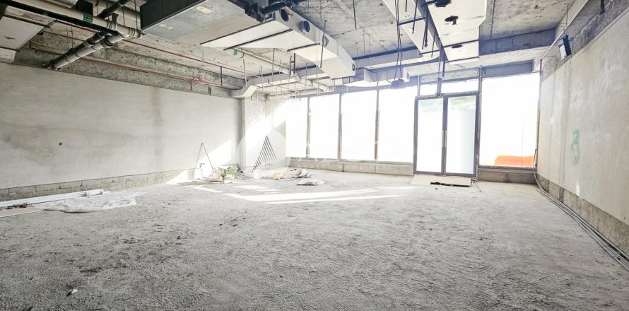 Tienda en Bur Dubai, Dubai, 140.5 m², № 42406