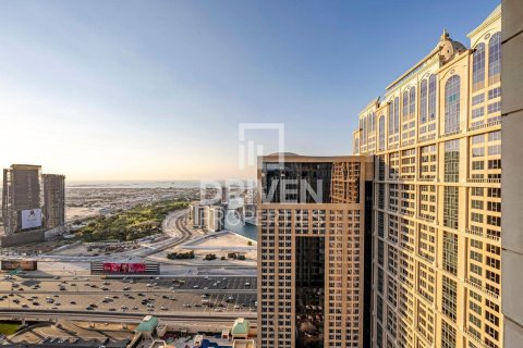 Снять в аренду квартиру в Al Habtoor City, Бизнес-Бэй, Дубай: 3 спальни, 184.6м², № 128683 - фото 23