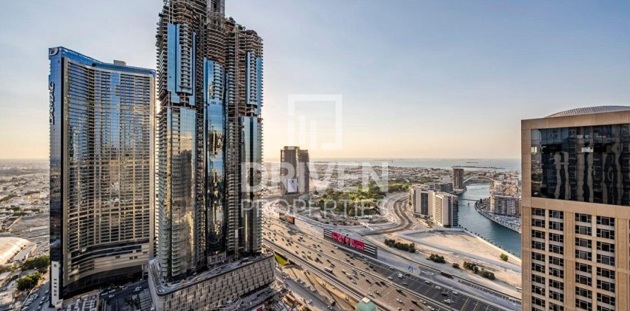 Квартира в Al Habtoor City, Бизнес-Бэй, Дубай, 3 спальни, 184.6м², № 128683