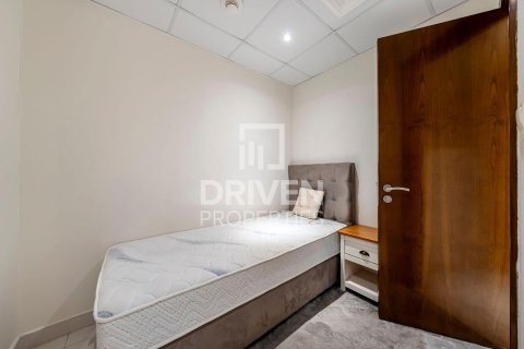 Снять в аренду квартиру в Al Habtoor City, Бизнес-Бэй, Дубай: 3 спальни, 184.6м², № 128683 - фото 17