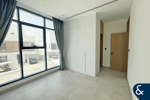 Villa in Jumeirah Luxury, Jumeirah Golf Estates, Dubai 4 bedrooms, 319 sq.m. № 76474 - photo 13