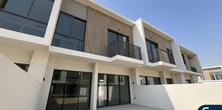 Вилла в The Valley, Дубай, 3 спальни, 174м², № 76470