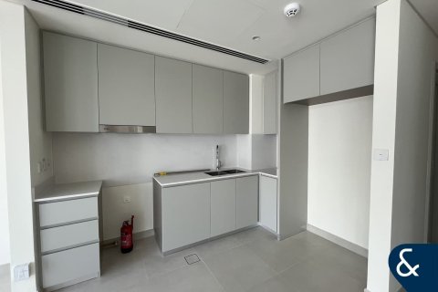 Снять в аренду виллу в The Valley, Дубай: 3 спальни, 174м², № 76470 - фото 3