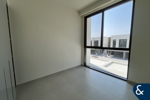 Снять в аренду виллу в The Valley, Дубай: 3 спальни, 174м², № 76470 - фото 12