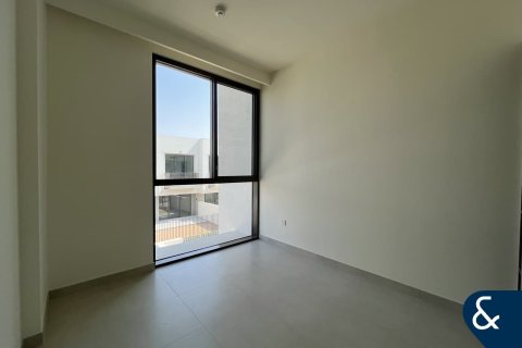 Снять в аренду виллу в The Valley, Дубай: 3 спальни, 174м², № 76470 - фото 9