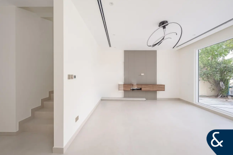 Villa in Meadows, Dubai 4 bedrooms, 553 sq.m. № 76471 - photo 4