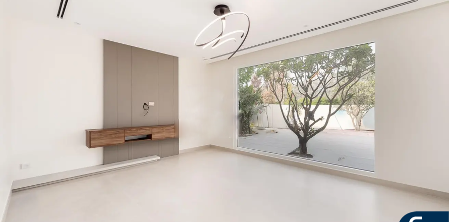 Villa in Meadows, Dubai 4 bedrooms, 553 sq.m. № 76471