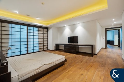 Apartment in Dubai Marina, Dubai 4 bedrooms, 586 sq.m. № 76476 - photo 11