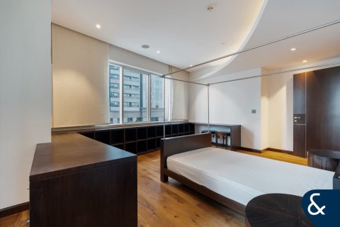 Apartment in Dubai Marina, Dubai 4 bedrooms, 586 sq.m. № 76476 - photo 15