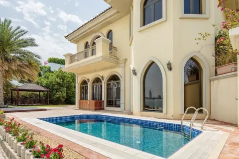 Villa in Palm Jumeirah, Dubai 4 bedrooms, 465 sq.m. № 83762 - photo 2