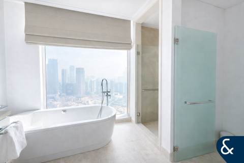 Apartment in Downtown Dubai (Downtown Burj Dubai), Dubai 4 bedrooms, 261 sq.m. № 99144 - photo 9