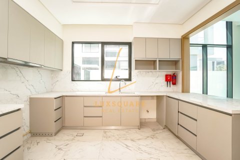 Villa à Al Furjan, Dubai, 5 chambres, 570 m², № 118403 - photo 11