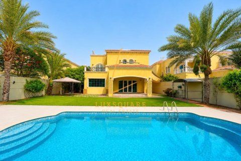 Villa à Jumeirah Park, Dubai, 4 chambres, 511 m², № 118405 - photo 1