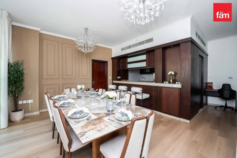 Apartment in Downtown Dubai (Downtown Burj Dubai), Dubai 3 bedrooms, 170.8 sq.m. № 115142 - photo 7