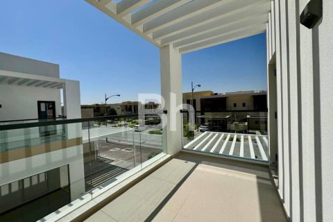 Townhouse in DAMAC Hills (Akoya by DAMAC), Dubai 4 bedrooms, 274 sq.m. № 57198 - photo 1